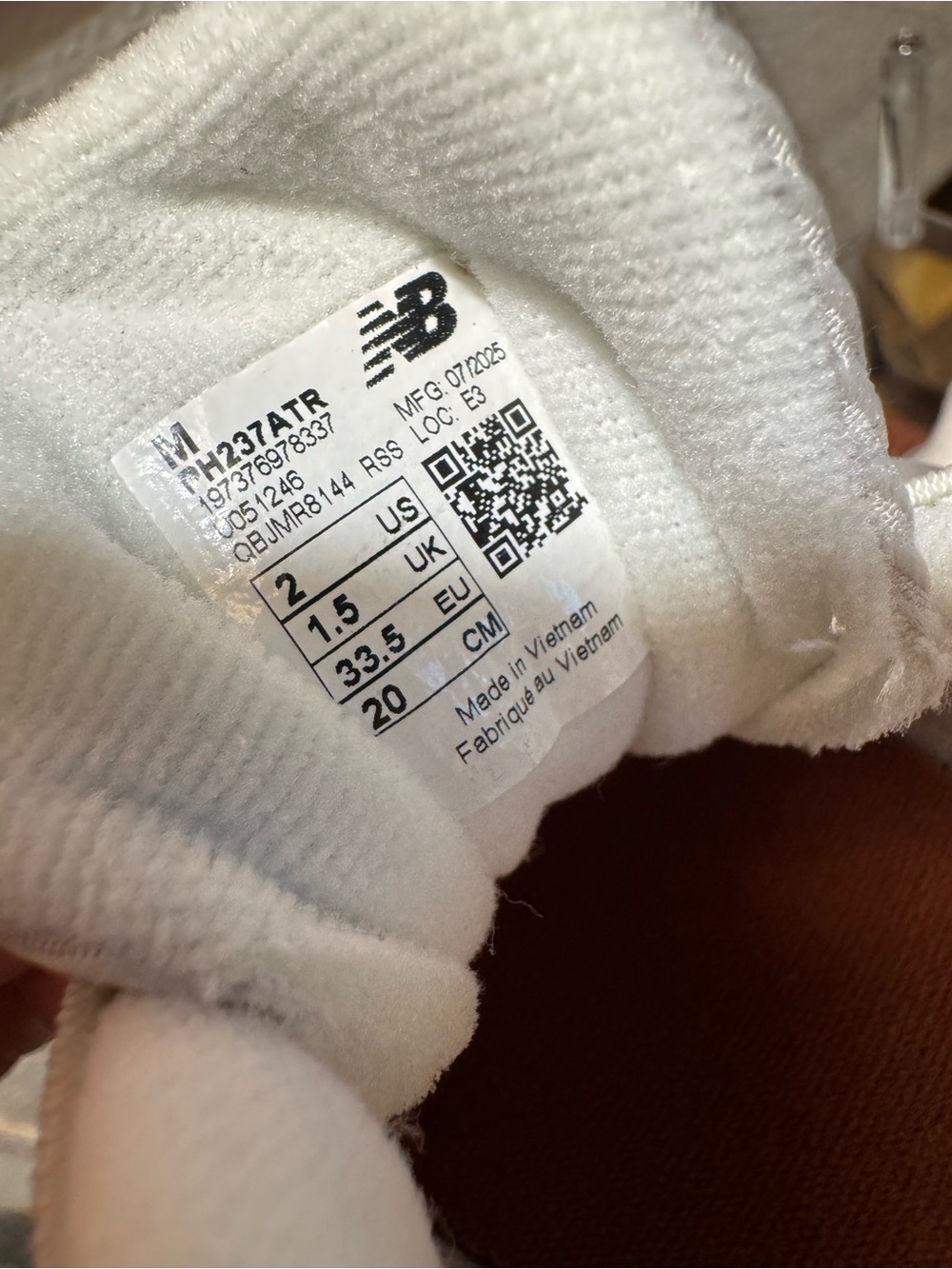 New Balance girls Gray and Blush Retro Runner Sneakers - Picture 2 of 6